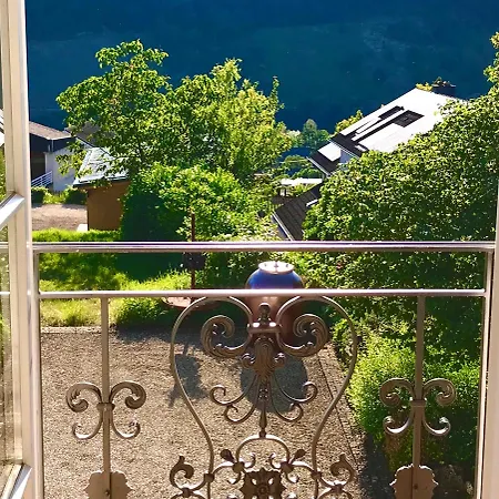 Klein&fein Für Nach Dem Wein Bei Wein-&sekthaus Dillé * Neumagen-Dhron